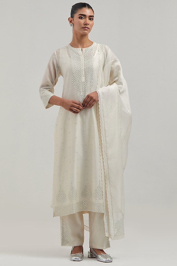 Off-White Silk Chanderi Mirror Embroidered Straight Kurta Set by Kora at Pernia's Pop Up Shop