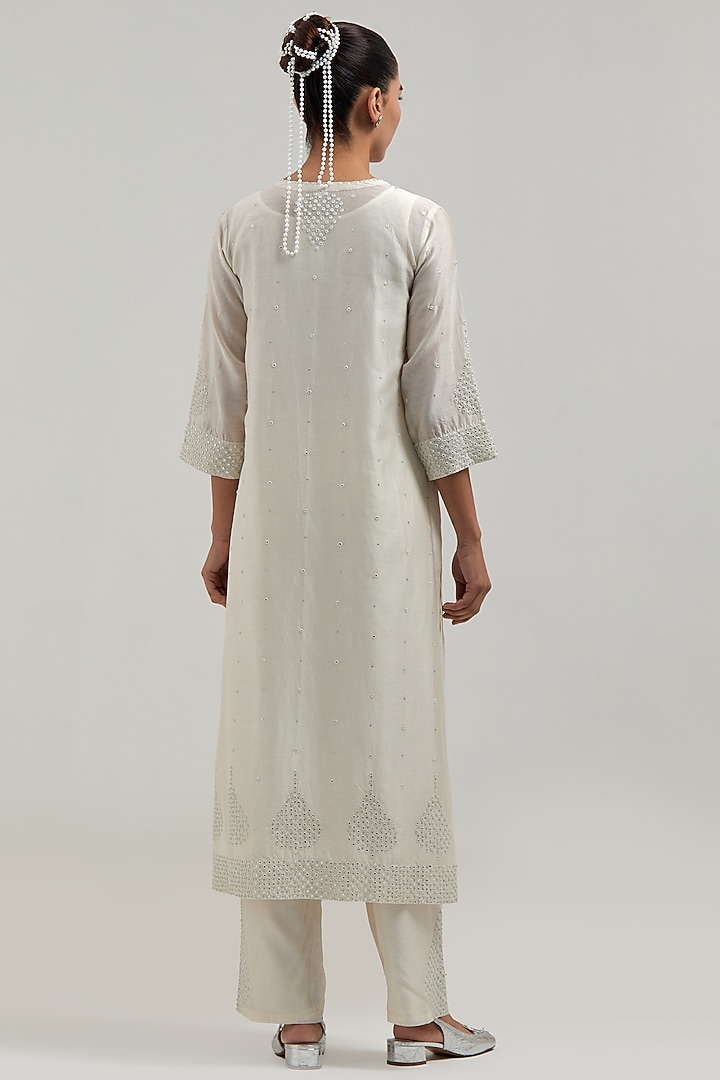 Off-White Silk Chanderi Mirror Embroidered Straight Kurta Set by Kora at Pernia's Pop Up Shop
