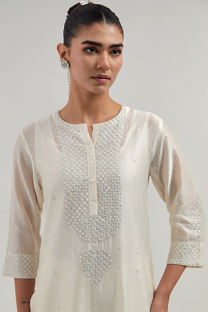 Off-White Silk Chanderi Mirror Embroidered Straight Kurta Set by Kora at Pernia's Pop Up Shop