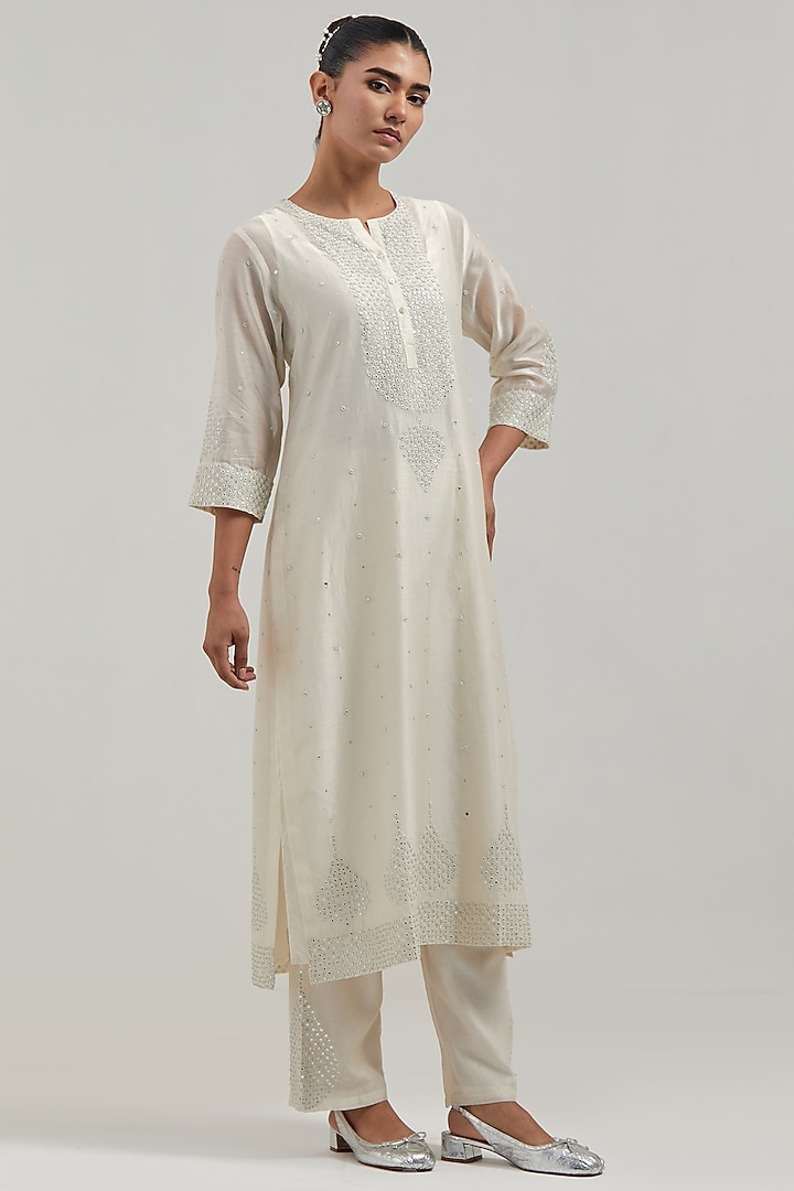 Off-White Silk Chanderi Mirror Embroidered Straight Kurta Set by Kora at Pernia's Pop Up Shop