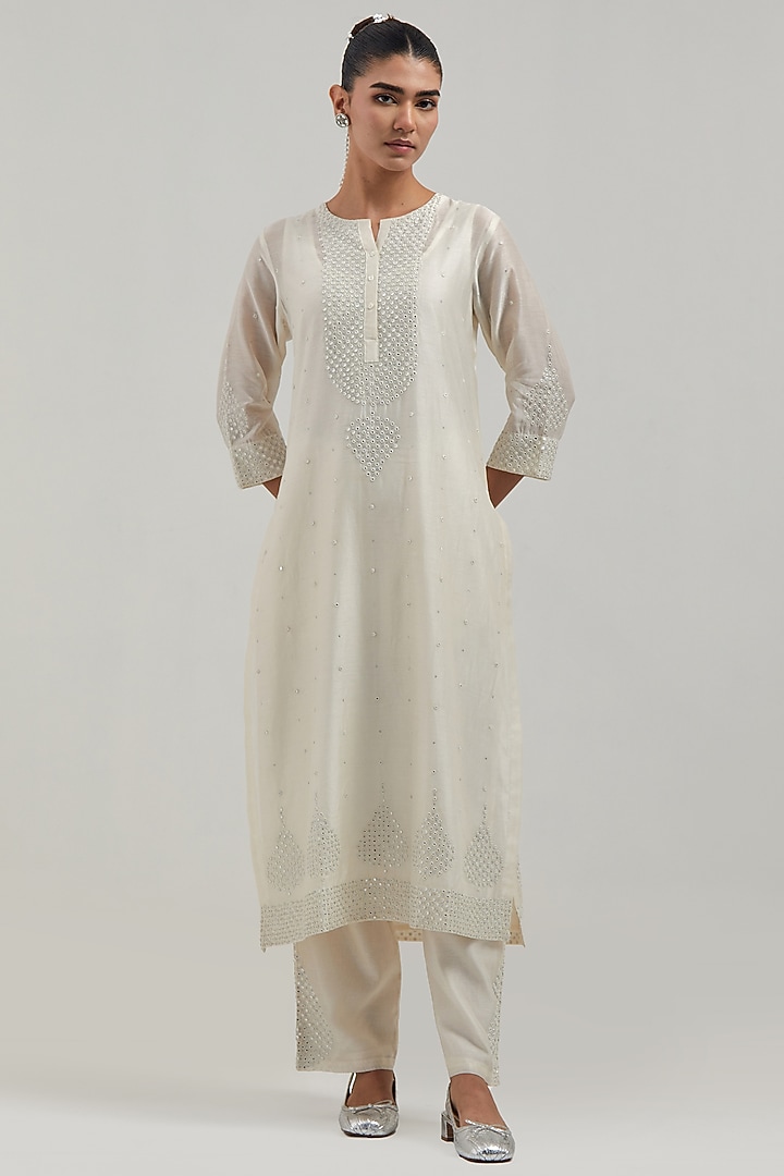 Off-White Silk Chanderi Mirror Embroidered Straight Kurta Set by Kora at Pernia's Pop Up Shop