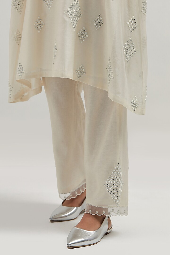 Off-White Silk Chanderi Mirror Embroidered Short Kurta Set by Kora at Pernia's Pop Up Shop
