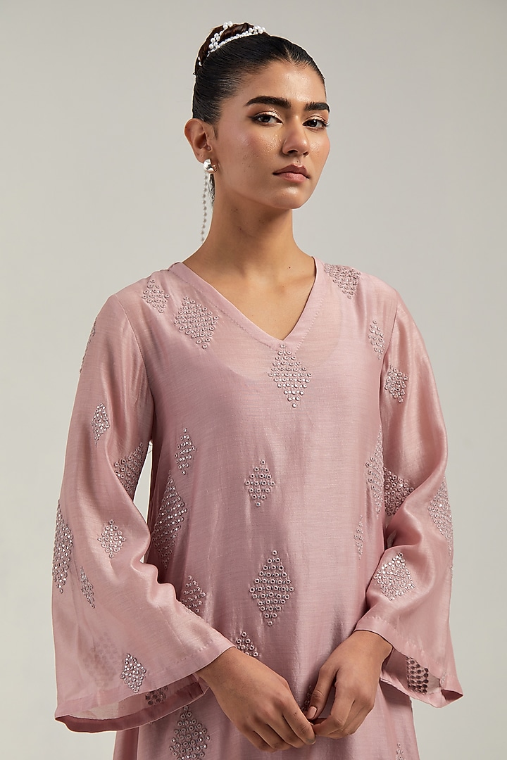Pink Silk Chanderi Mirror Embroidered Short Kurta Set by Kora at Pernia's Pop Up Shop