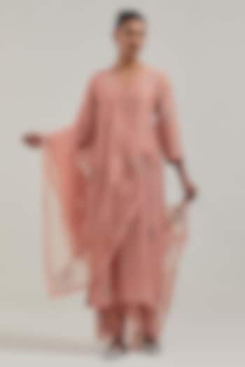 Peach Silk Chanderi Mirror Embroidered Straight Kurta Set by Kora at Pernia's Pop Up Shop