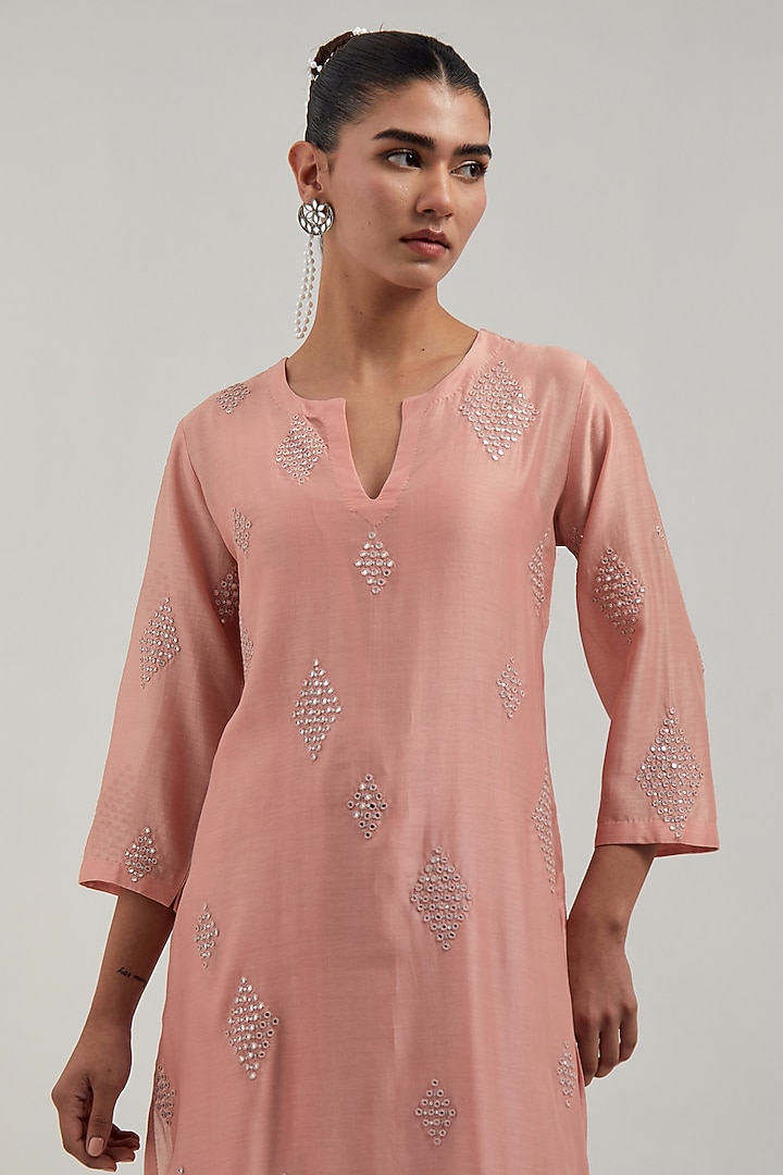 Peach Silk Chanderi Mirror Embroidered Straight Kurta Set by Kora at Pernia's Pop Up Shop