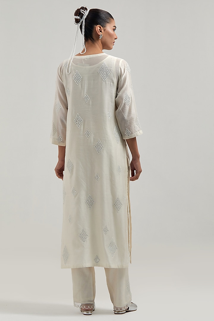 Off-White Silk Chanderi Mirror Embroidered Straight Kurta Set by Kora at Pernia's Pop Up Shop