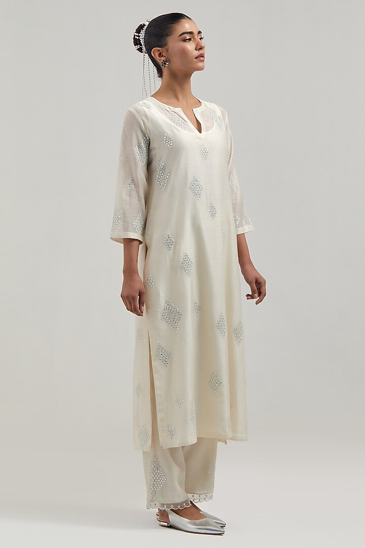 Off-White Silk Chanderi Mirror Embroidered Straight Kurta Set by Kora at Pernia's Pop Up Shop