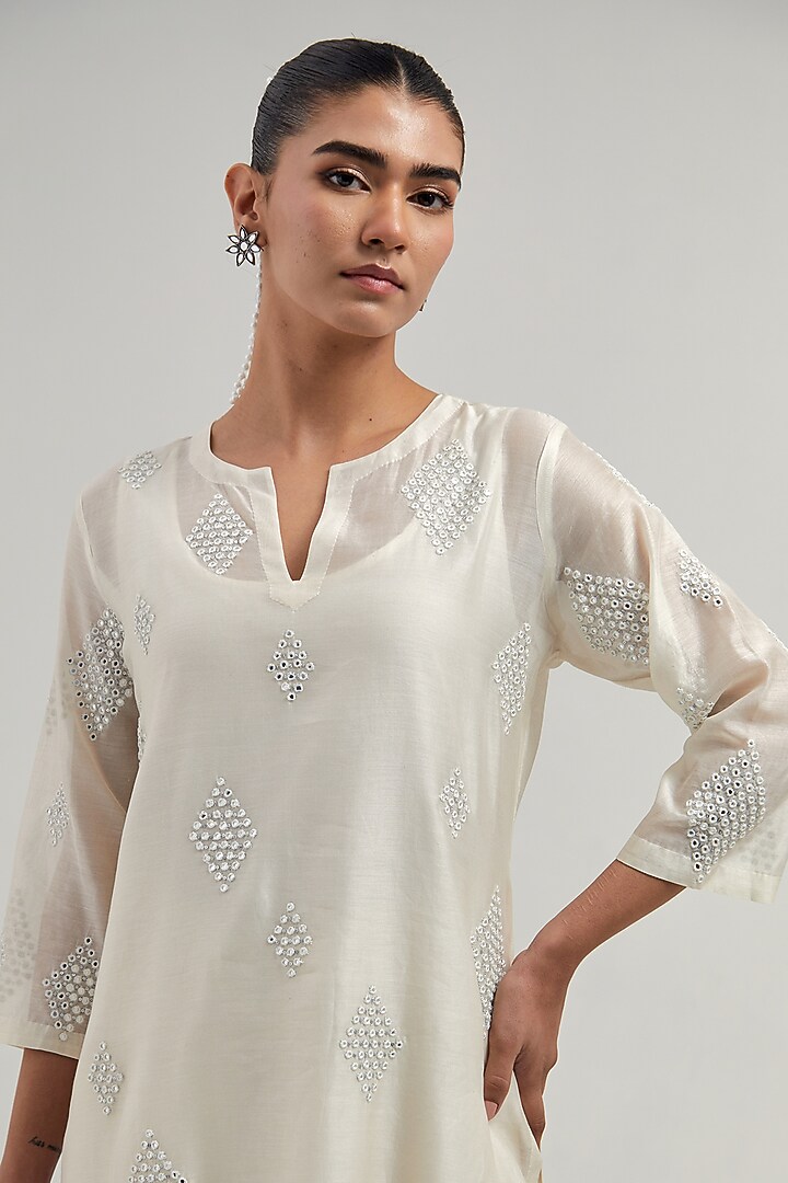 Off-White Silk Chanderi Mirror Embroidered Straight Kurta Set by Kora at Pernia's Pop Up Shop