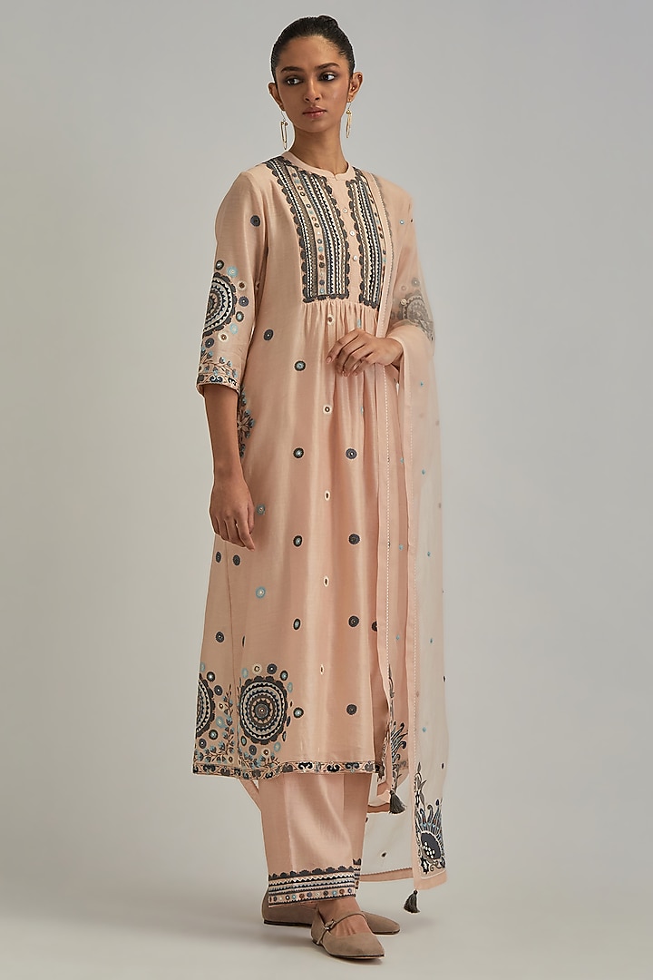 Pink Silk Chanderi Applique Embroidered Kurta Set by Kora at Pernia's Pop Up Shop