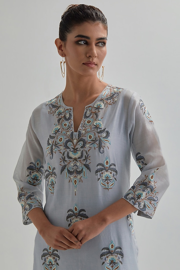 Blue Silk Chanderi Applique Embroidered Straight Kurta Set by Kora at Pernia's Pop Up Shop