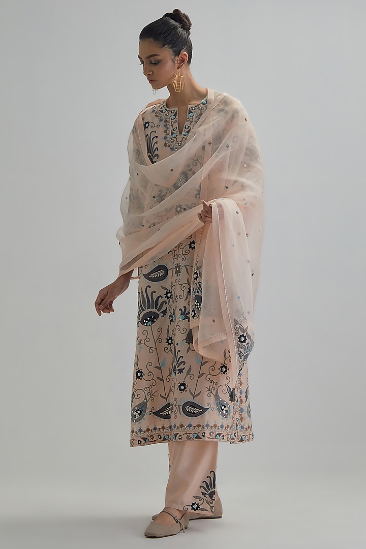 Pink Silk Chanderi Applique Embroidered Straight Kurta Set by Kora at Pernia's Pop Up Shop