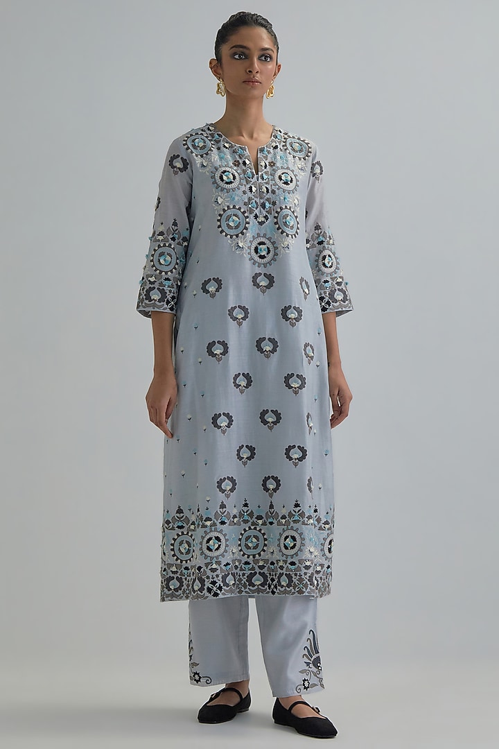 Blue Silk Chanderi Floral Applique Embroidered Straight Kurta Set by Kora at Pernia's Pop Up Shop