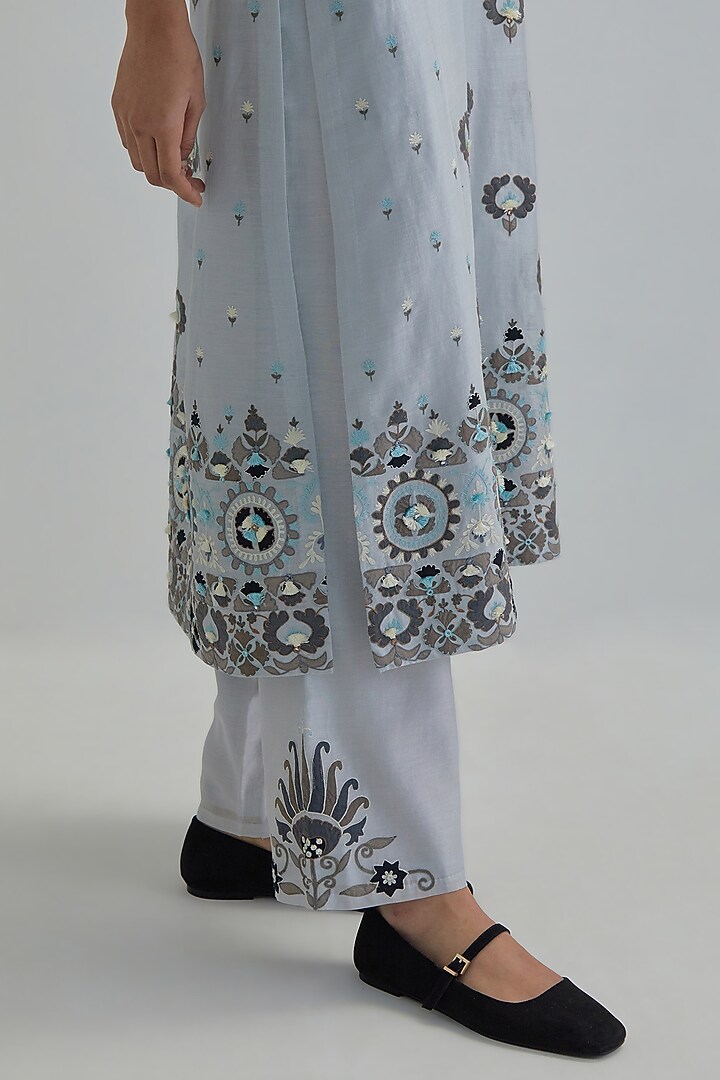 Blue Silk Chanderi Floral Applique Embroidered Straight Kurta Set by Kora at Pernia's Pop Up Shop