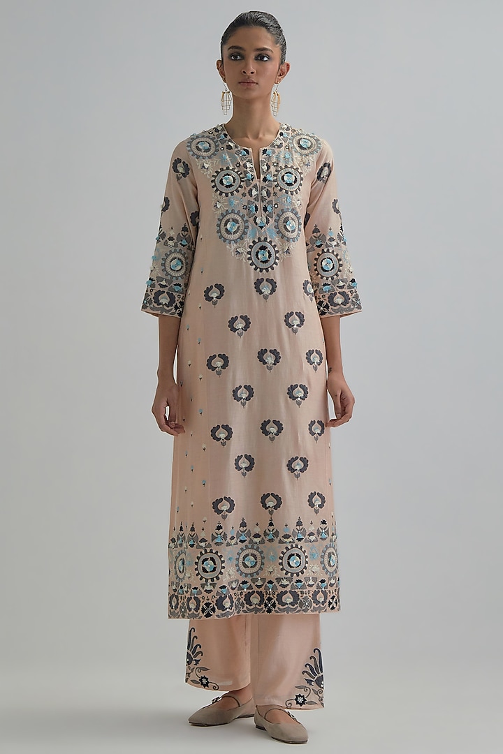 Pink Silk Chanderi Floral Applique Embroidered Straight Kurta Set by Kora at Pernia's Pop Up Shop
