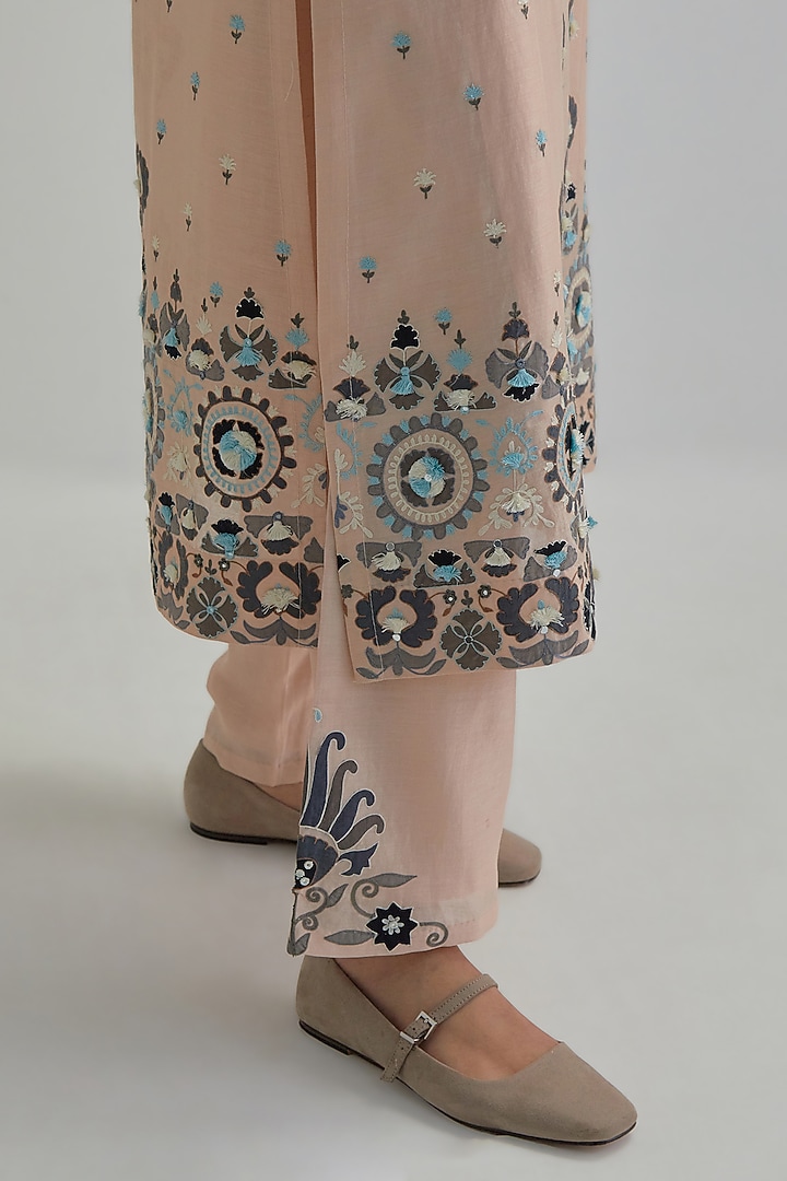 Pink Silk Chanderi Floral Applique Embroidered Straight Kurta Set by Kora at Pernia's Pop Up Shop