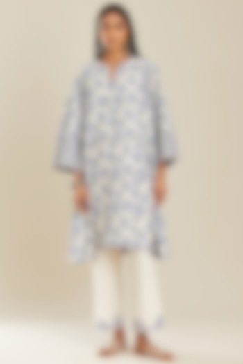 Blue & Off-White Cotton Kurta Set by Kora at Pernia's Pop Up Shop