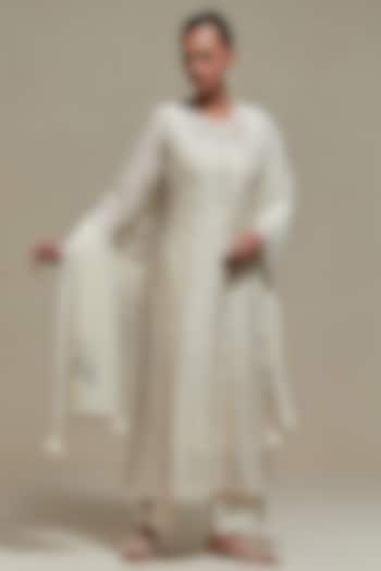 Off-White Cotton Chanderi Sequins Embroidered Straight Kurta Set by Kora at Pernia's Pop Up Shop