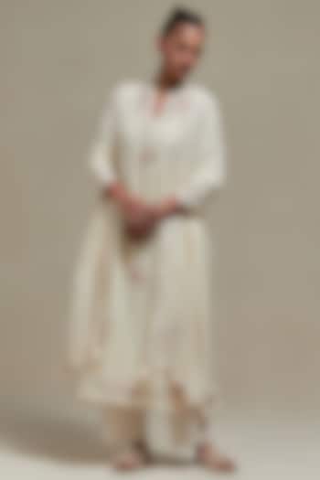 Off-White Cotton Chanderi Sequins Embroidered Straight Kurta Set by Kora at Pernia's Pop Up Shop
