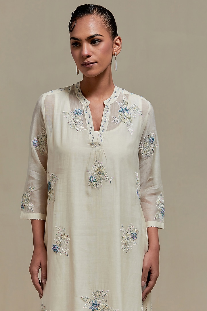 Off-White Cotton Chanderi Sequins Embroidered Straight Kurta Set by Kora at Pernia's Pop Up Shop