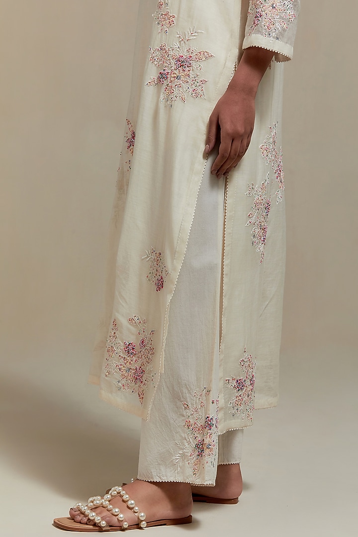 Off-White Cotton Chanderi Sequins Embroidered Straight Kurta Set by Kora at Pernia's Pop Up Shop