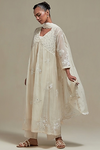 Off-White Cotton Chanderi Sequins Embroidered Gathered Kurta Set by Kora