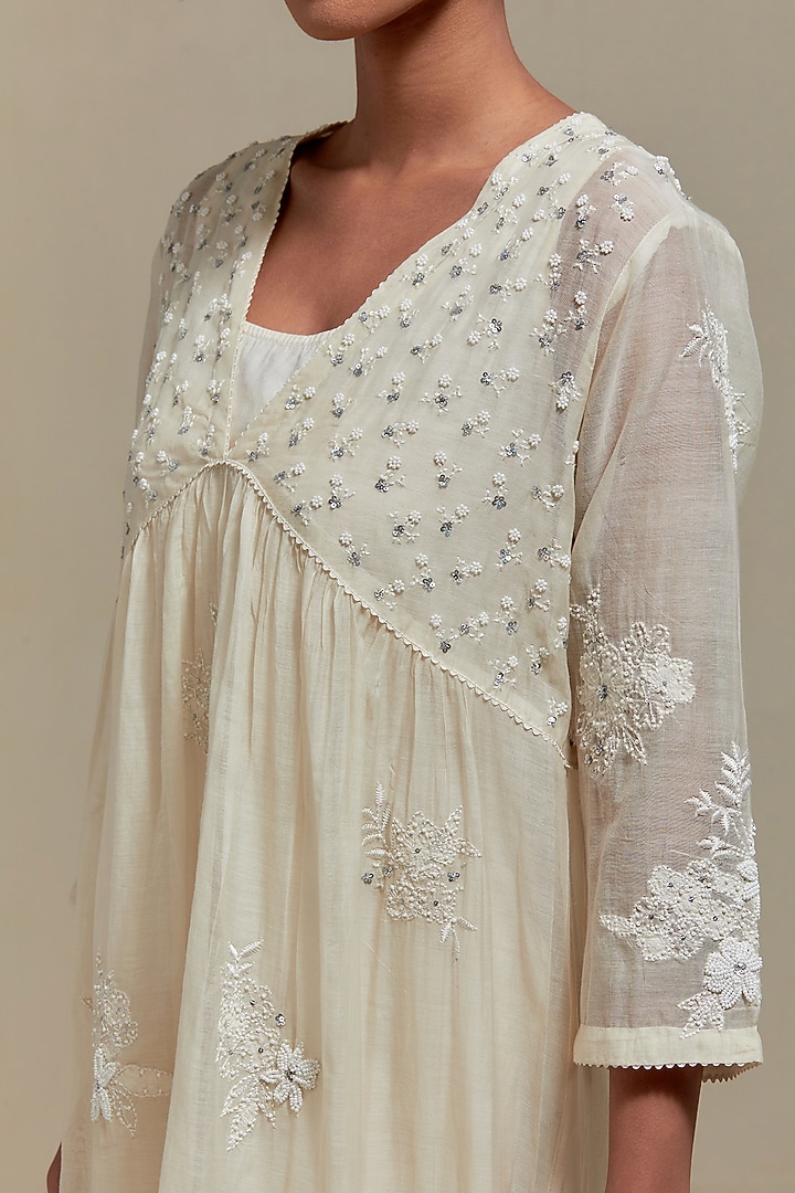 Off-White Cotton Chanderi Sequins Embroidered Gathered Kurta Set by Kora at Pernia's Pop Up Shop