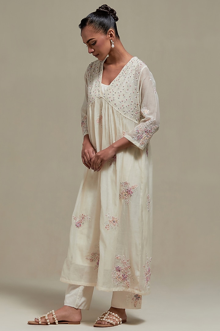 Off-White Cotton Chanderi Sequins Embroidered Gathered Kurta Set by Kora at Pernia's Pop Up Shop