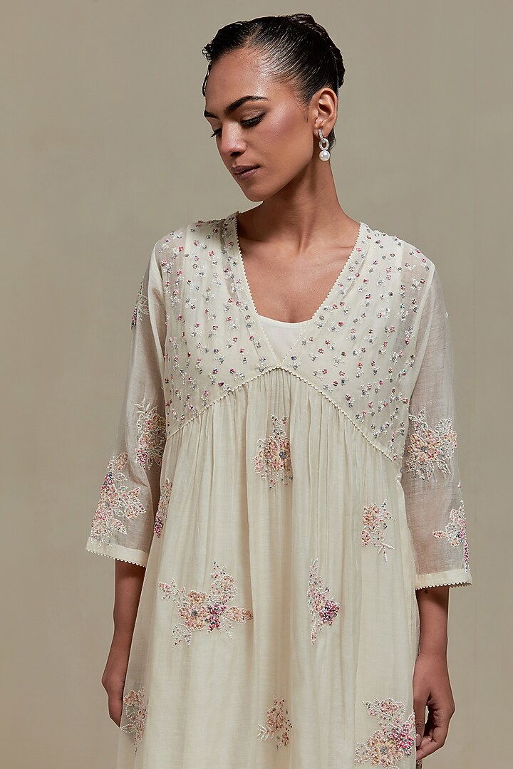 Off-White Cotton Chanderi Sequins Embroidered Gathered Kurta Set by Kora at Pernia's Pop Up Shop