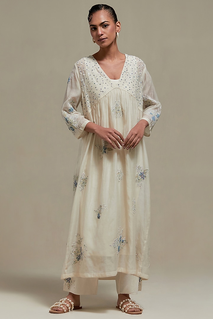 Off-White Cotton Chanderi Sequins Embroidered Gathered Kurta Set by Kora at Pernia's Pop Up Shop