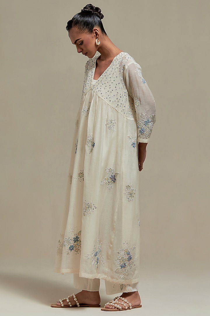 Off-White Cotton Chanderi Sequins Embroidered Gathered Kurta Set by Kora at Pernia's Pop Up Shop