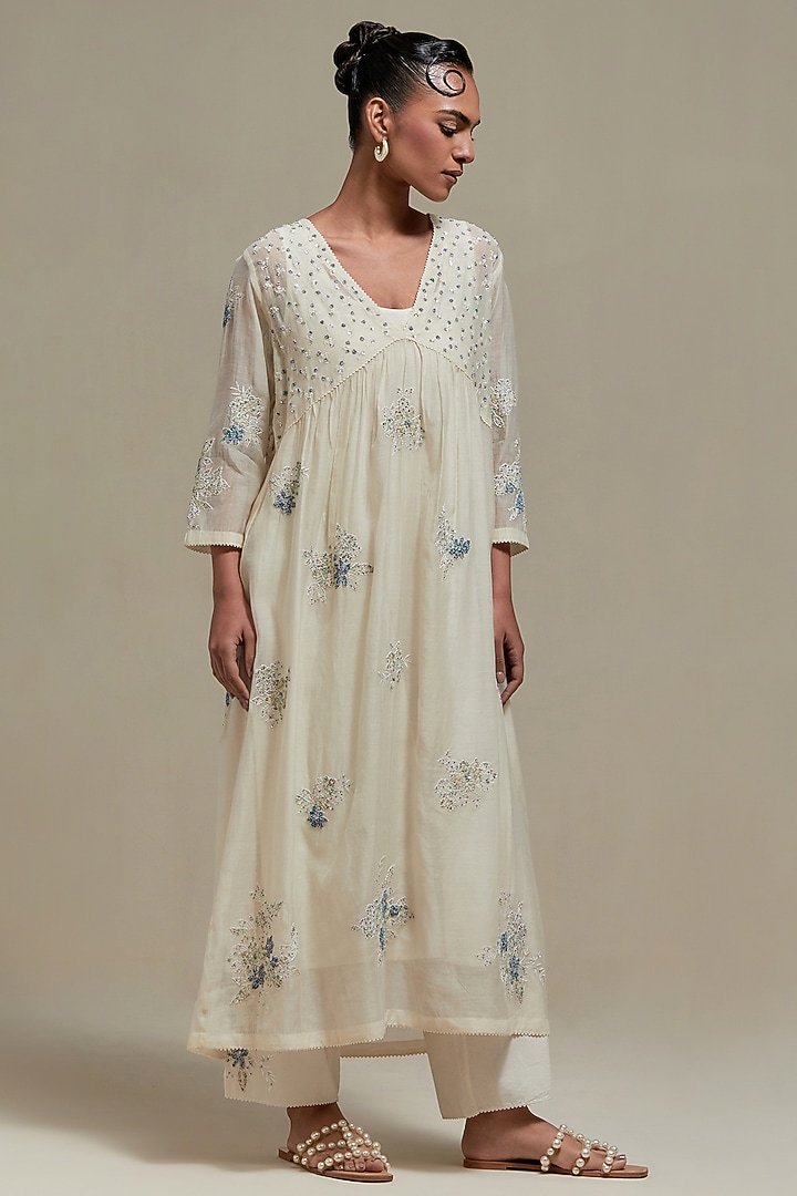 Off-White Cotton Chanderi Sequins Embroidered Gathered Kurta Set by Kora at Pernia's Pop Up Shop
