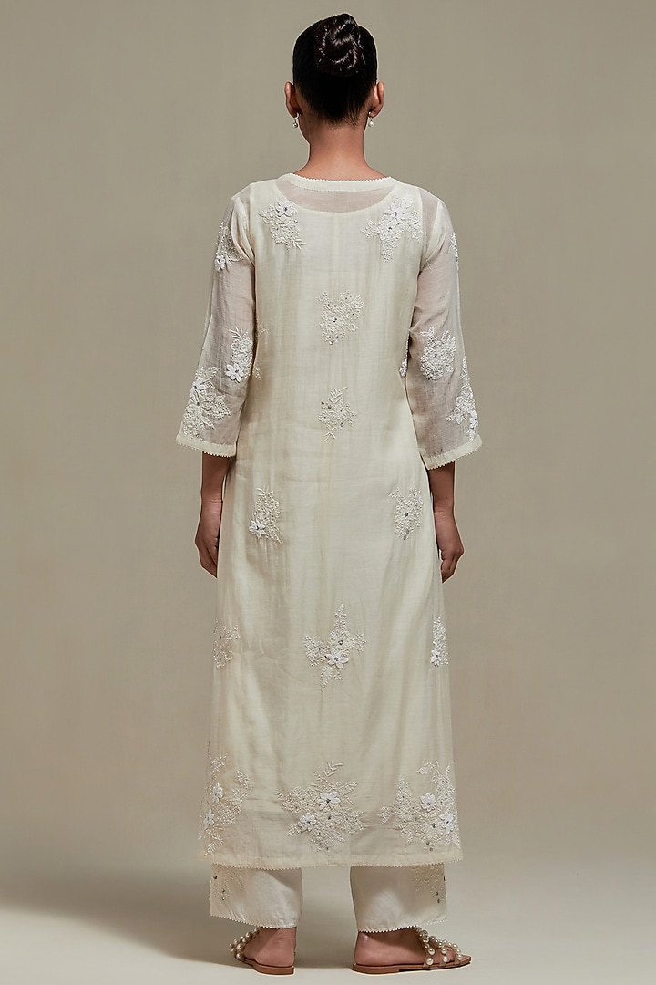 Off-White Cotton Chanderi Applique Embroidered Kurta Set by Kora at Pernia's Pop Up Shop