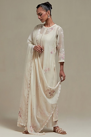 Off-White Cotton Chanderi Applique Embroidered Kurta Set by Kora