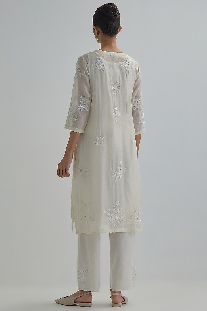 Off-White Cotton Chanderi Applique Embroidered Kurta Set by Kora at Pernia's Pop Up Shop