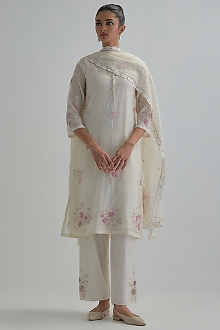 Off-White Cotton Chanderi Applique Embroidered Kurta Set by Kora