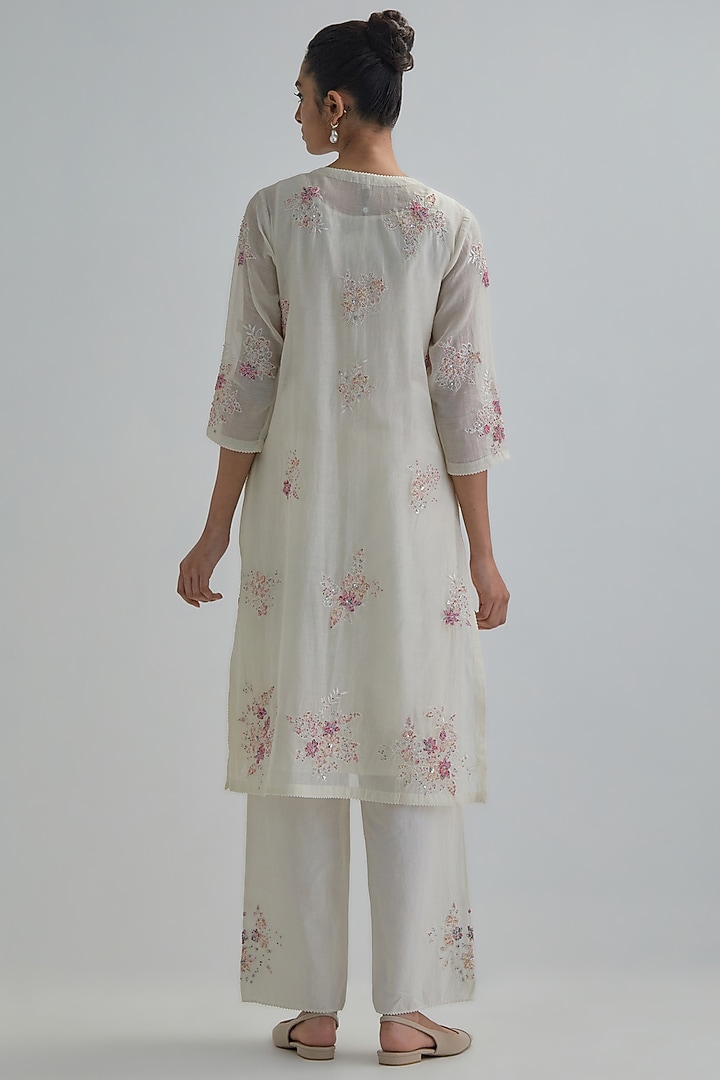 Off-White Cotton Chanderi Applique Embroidered Kurta Set by Kora at Pernia's Pop Up Shop