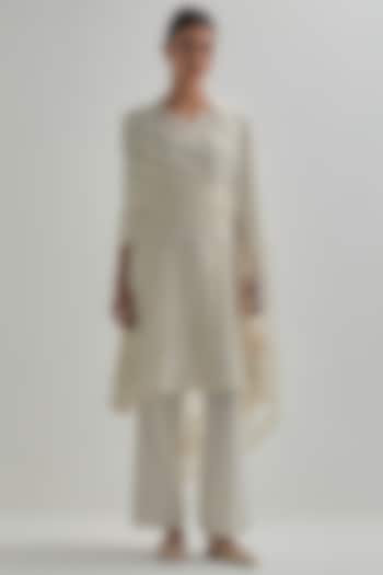 Off-White Cotton Chanderi Applique Embroidered Kurta Set by Kora at Pernia's Pop Up Shop