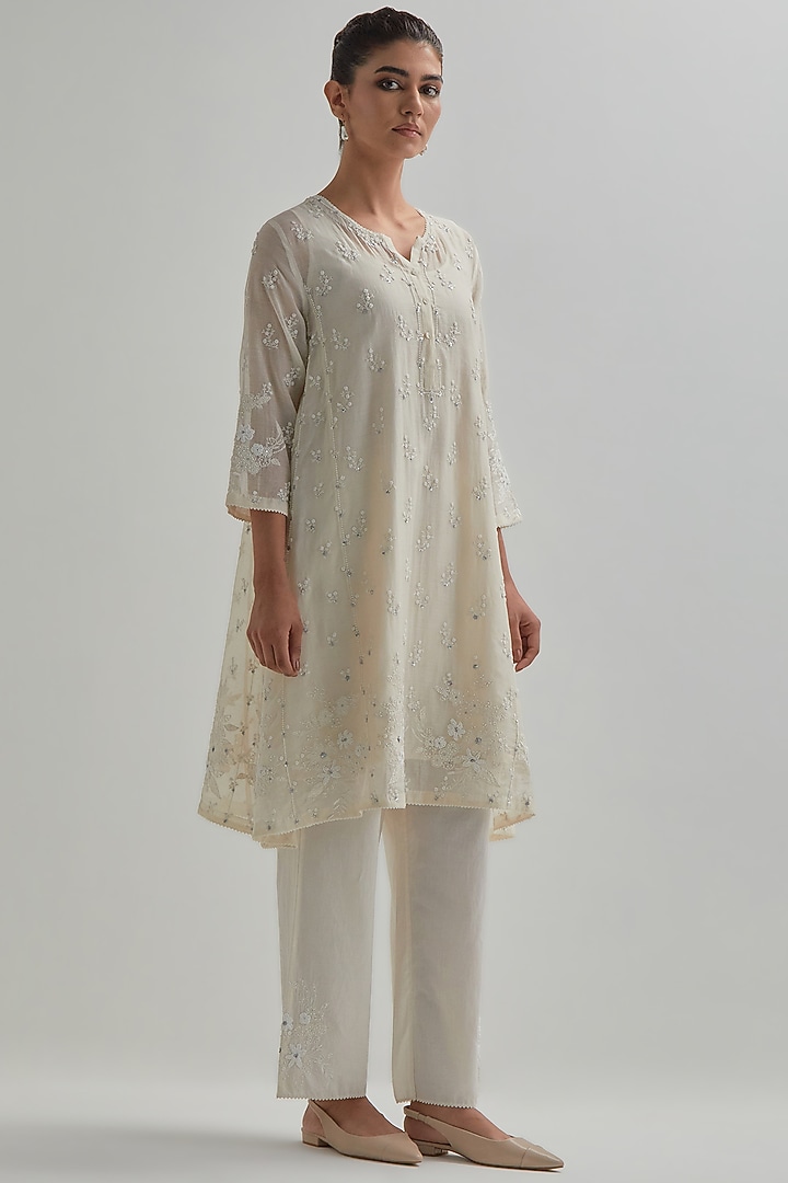Off-White Cotton Chanderi Applique Embroidered Kurta Set by Kora at Pernia's Pop Up Shop