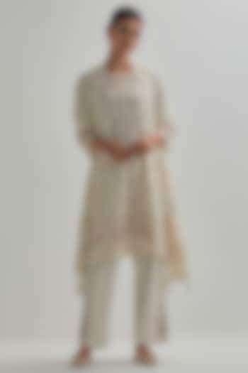 Off-White Cotton Chanderi Applique Embroidered Kurta Set by Kora at Pernia's Pop Up Shop