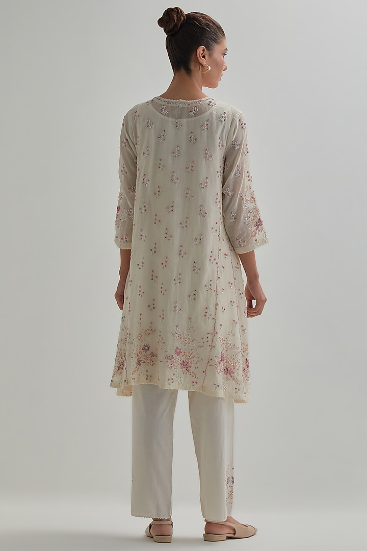 Off-White Cotton Chanderi Applique Embroidered Kurta Set by Kora at Pernia's Pop Up Shop