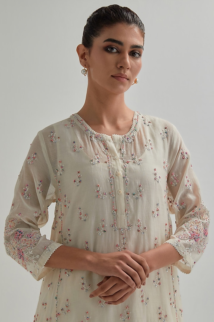 Off-White Cotton Chanderi Applique Embroidered Kurta Set by Kora at Pernia's Pop Up Shop