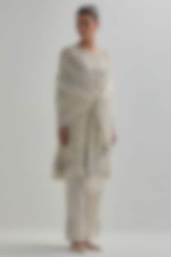 Off-White Cotton Chanderi Applique Embroidered Kurta Set by Kora at Pernia's Pop Up Shop