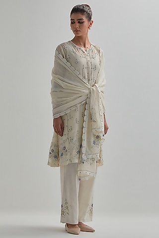 Off-White Cotton Chanderi Applique Embroidered Kurta Set by Kora