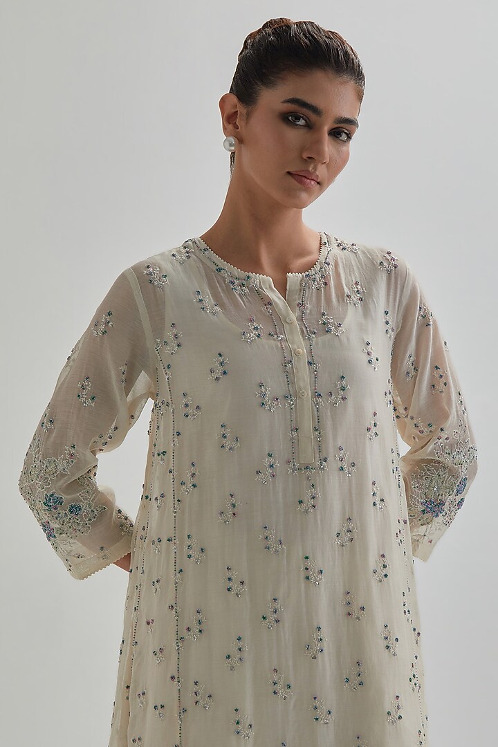 Off-White Cotton Chanderi Applique Embroidered Kurta Set by Kora at Pernia's Pop Up Shop