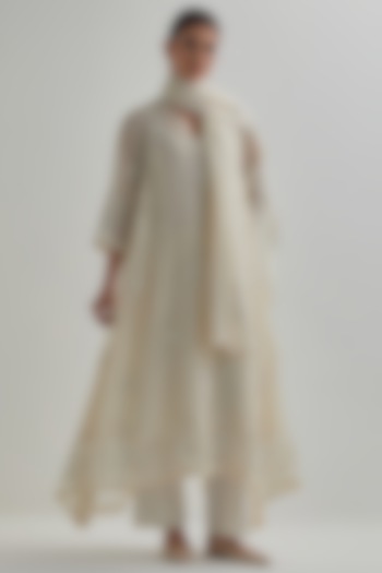 Off-White Cotton Chanderi Applique Embroidered Kurta Set by Kora at Pernia's Pop Up Shop