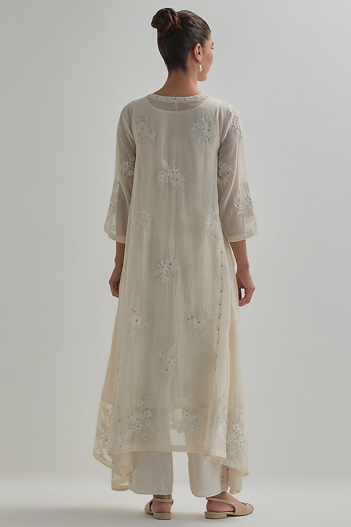 Off-White Cotton Chanderi Applique Embroidered Kurta Set by Kora at Pernia's Pop Up Shop