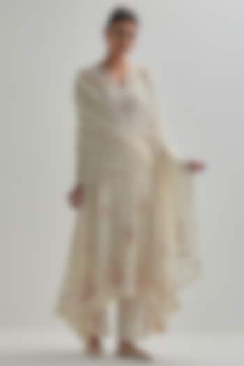 Off-White Cotton Chanderi Applique Embroidered Kurta Set by Kora at Pernia's Pop Up Shop