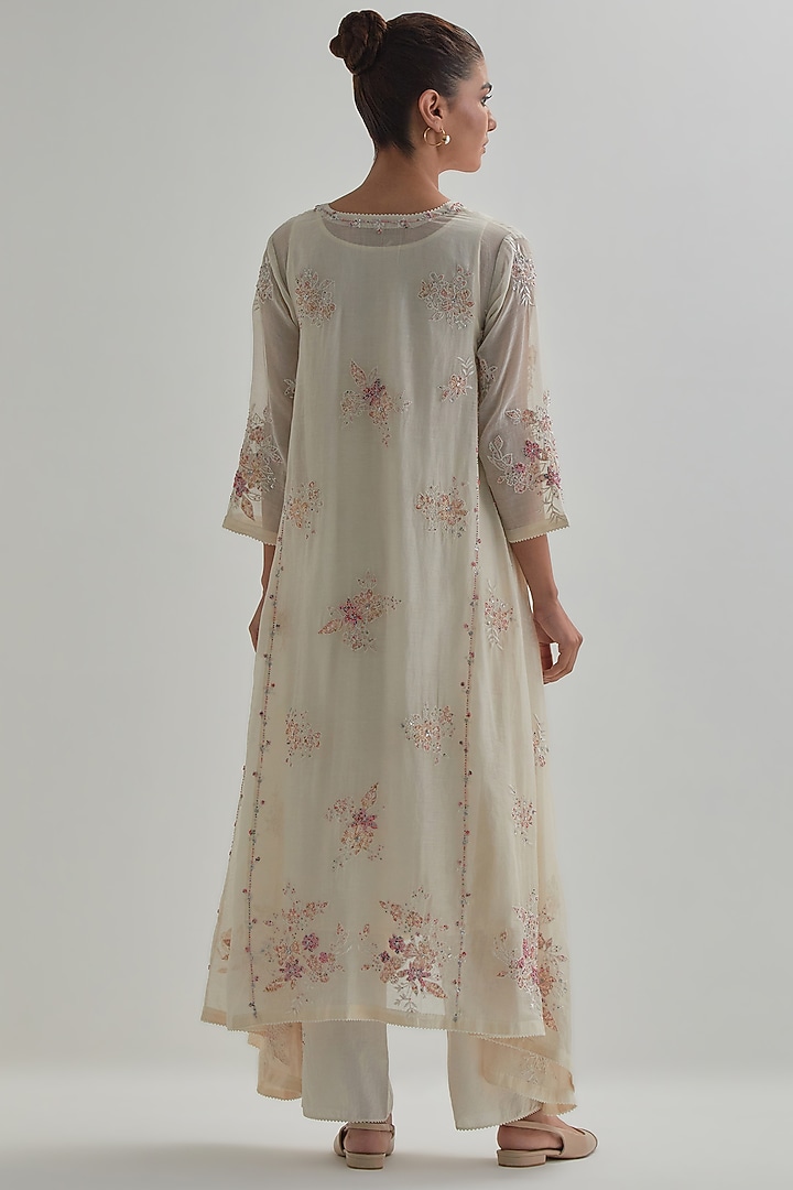 Off-White Cotton Chanderi Applique Embroidered Kurta Set by Kora at Pernia's Pop Up Shop