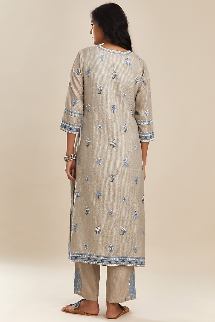 Grey Crushed Silk Kurta Set by Kora at Pernia's Pop Up Shop