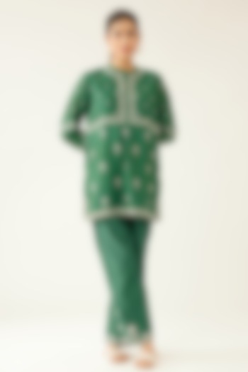 Green Silk Chanderi Embroidered Kurta Set by Kora at Pernia's Pop Up Shop